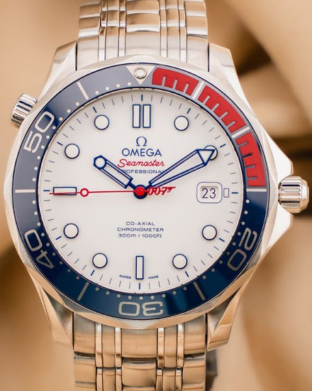 Omega Seamaster Diver 300M "Bond 007 Commander's Watch" L.E. 41MM White Dial Steel Bracelet (212.32.41.20.04.001)