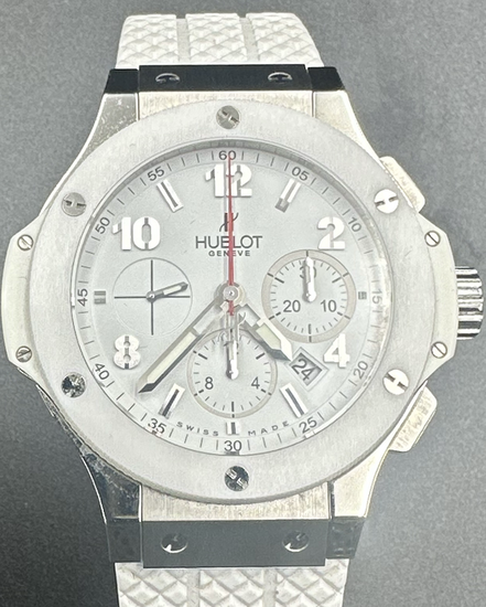 Hublot Big Bang Chronograph 44MM White Dial Rubber Strap (301.SE.230.RW)