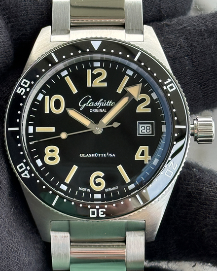 2019 Glashütte Original SeaQ 39.5MM Black Dial Steel Bracelet (1-39-11-06-80-70)