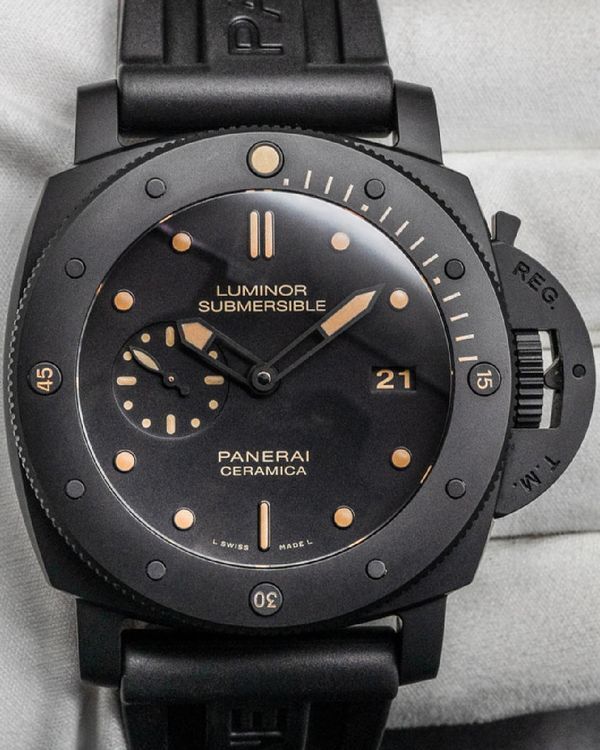 2014 Panerai Submersible 1950 3 Days 47MM Black Dial Rubber Strap (PAM00508)