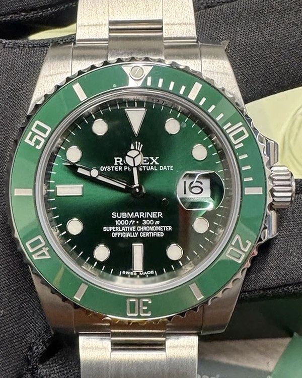 2010 Rolex Submariner Date "Hulk" 40MM Green Dial Oyster Bracelet (116610LV)