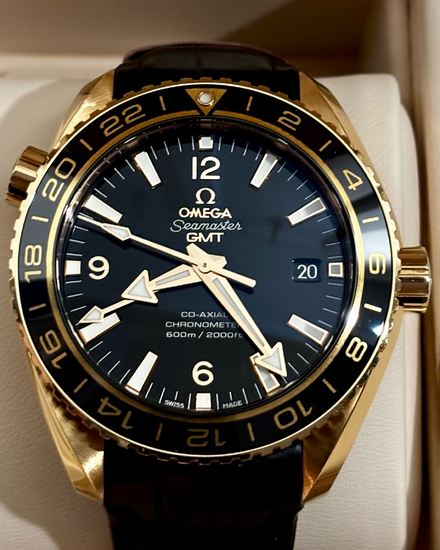 2014 Omega Seamaster Planet Ocean 600M 43.5MM Black Dial Leather Strap (232.63.44.22.01.001)