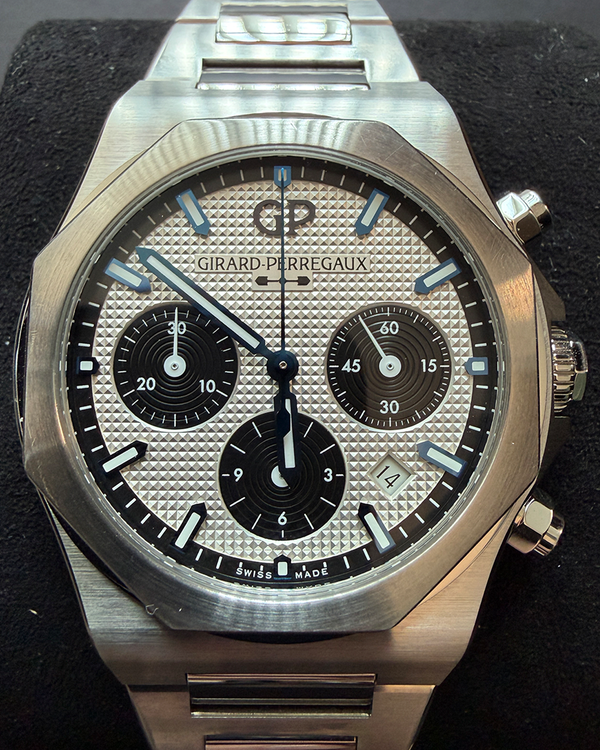 2025 Girard Perregaux Laureato 42MM Silver dial Steel Bracelet (81020-11-131-11A)