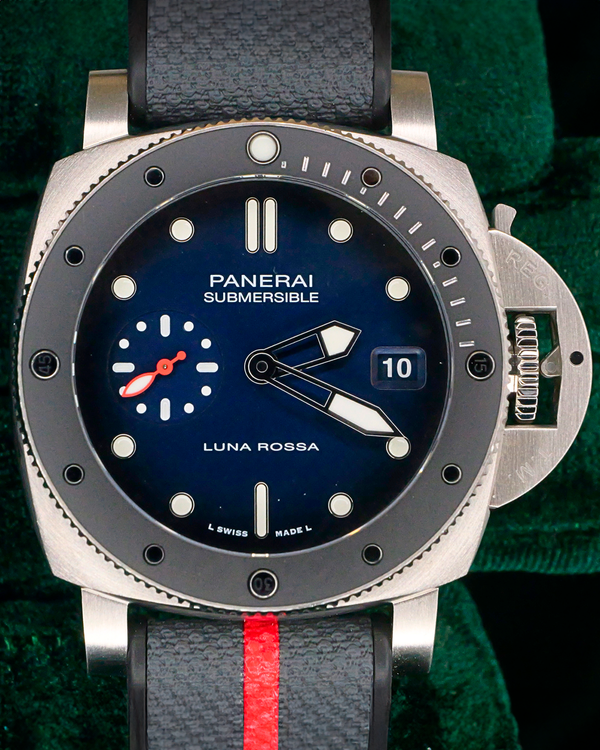 working Panerai Submersible Luna Rossa 42MM Blue Dial Rubber Strap (PAM01565)