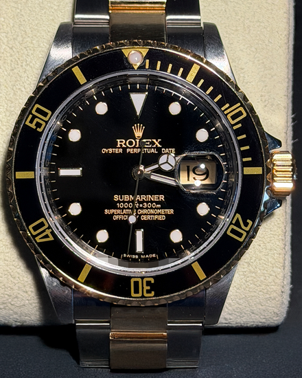 Rolex Submariner Date 40MM Black Dial Two-Tone Oyster Bracelet (16613)