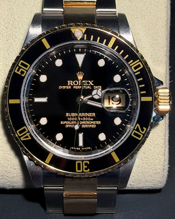 Rolex Submariner Date 40MM Black Dial Two-Tone Oyster Bracelet (16613)