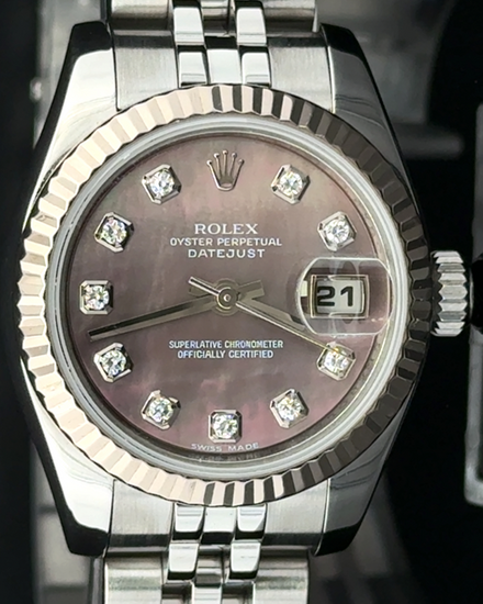 2008 Rolex Lady-Datejust 26MM Mother of Pearl Dial Jubilee Bracelet (179174)