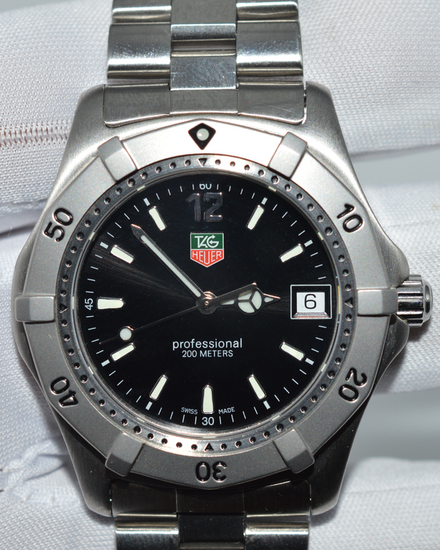 Tag Heuer Professional 2000 Series 38MM Quartz Black Dial Steel Bracelet (WK1110-0)