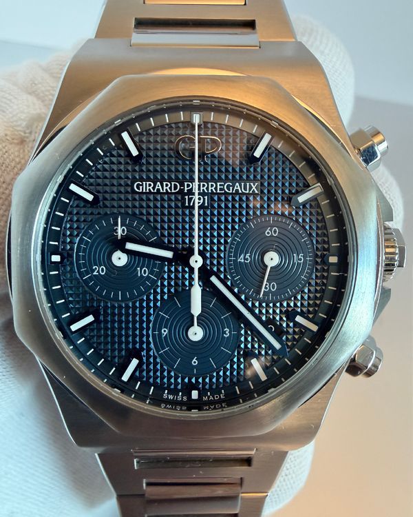2019 Girard Perregaux Laureato Chronograph 42MM Blue Dial Steel Bracelet (81020-11-431-11A)