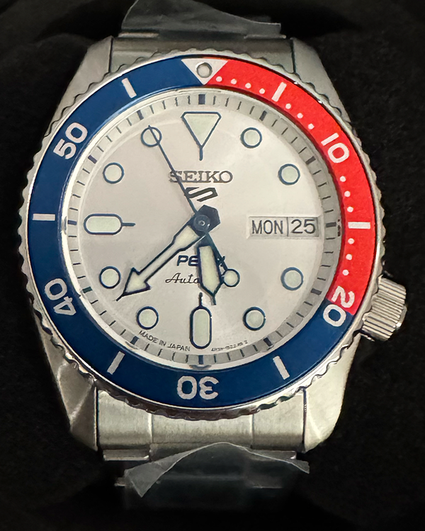 2025 Seiko 5 Sports x "Pepsi" L.E. 38MM Silver Dial Steel Bracelet (SRPL99)