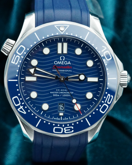 2021 Omega Seamaster Diver 300M 42MM Blue Dial Rubber Strap (210.32.42.20.03.001)