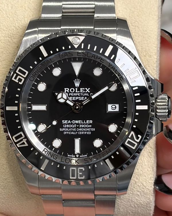 2023 Rolex Sea-Dweller Deepsea 44MM Black Dial Oyster Bracelet (136660)
