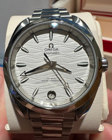 No Reserve - 2023 Omega Seamaster Aqua Terra 34MM Silver Dial Steel Bracelet (220.10.34.20.02.002)