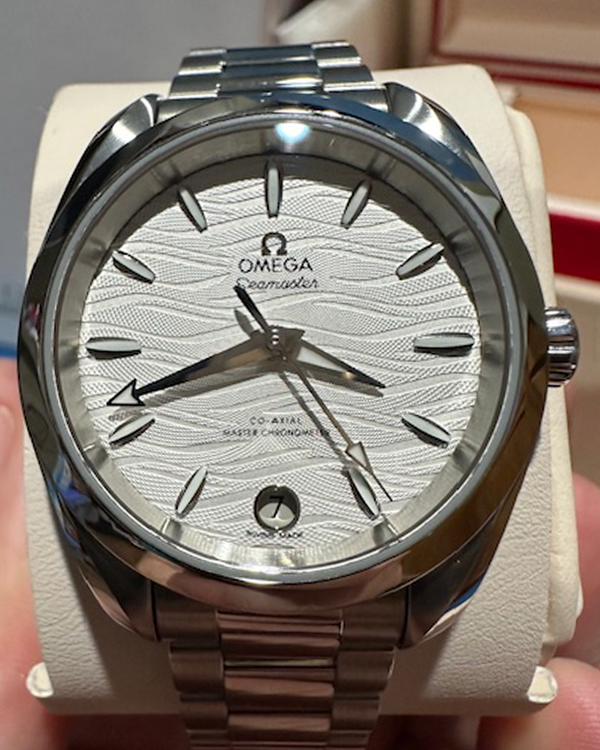 No Reserve - 2023 Omega Seamaster Aqua Terra 34MM Silver Dial Steel Bracelet (220.10.34.20.02.002)
