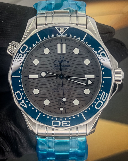2025 Omega Seamaster Diver 300M 42MM Grey Dial Steel Bracelet (210.30.42.20.06.001)