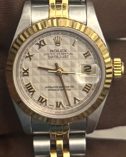 1993 Rolex Lady-Datejust 26MM White "Pyramid" Two-Tone Jubilee Bracelet (69173)