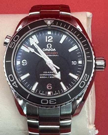 2018 Omega Seamaster Planet Ocean 600M 42MM Black Dial Steel Bracelet (232.30.42.21.01.001)