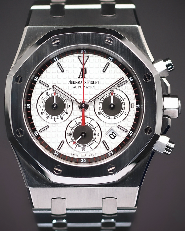 2011 Audemars Piguet Royal Oak "Panda" 39MM Silver Dial Steel Bracelet (26300ST.OO.1110ST.06)