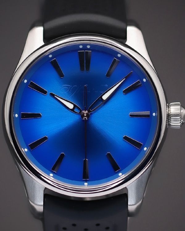 H. Moser & Cie. Pioneer Centre Seconds 40MM Blue Dial Rubber Strap (3200-1217)