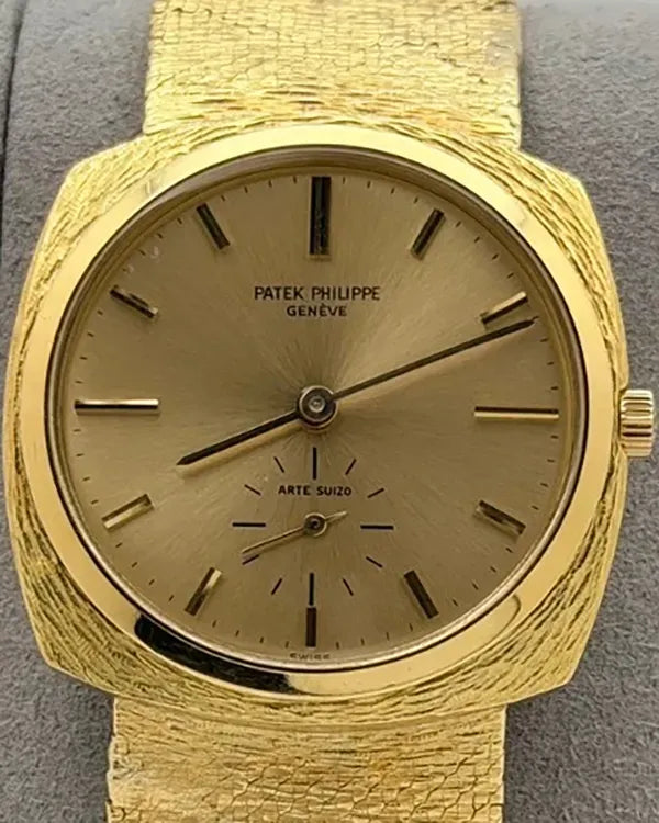 Patek Philippe Calatrava 32MM Champagne Dial Yellow Gold Bracelet (3525J)