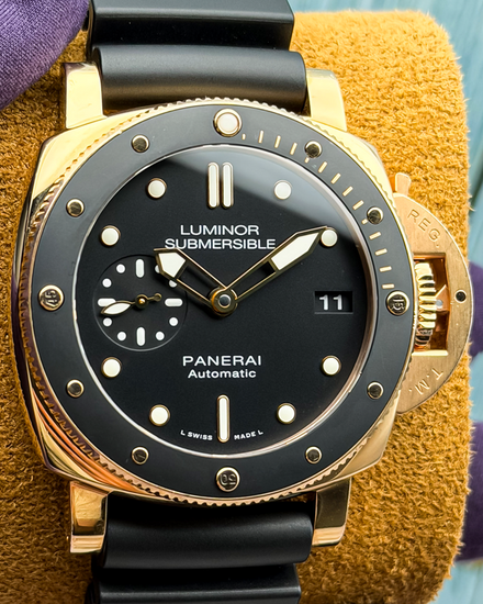 2019 Panerai Submersible 1950 3 Days 42MM Black Dial Rubber Strap (PAM00684)