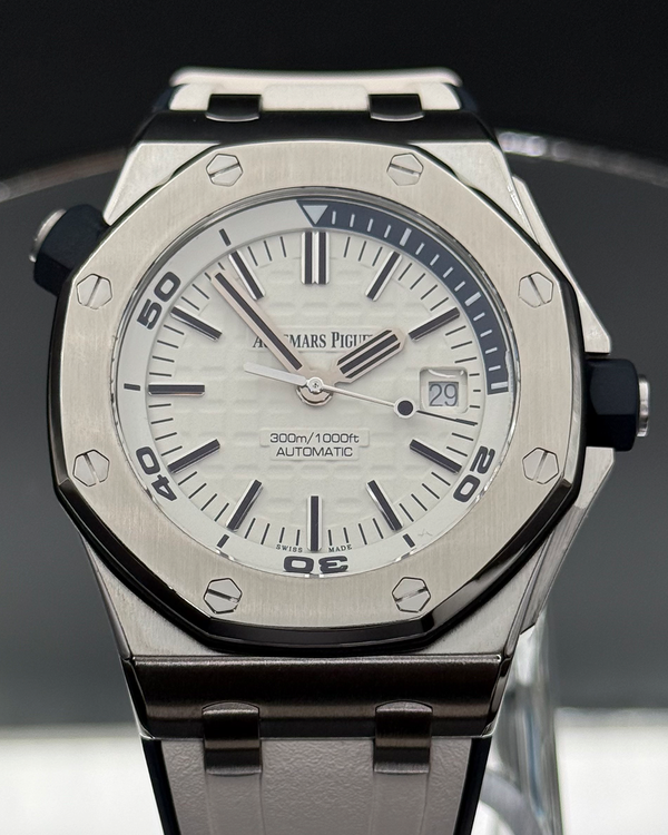 Audemars Piguet Royal Oak Offshore Diver 42MM White Dial Rubber Strap (15710ST.OO.A010CA.01)