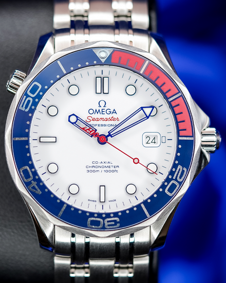 2018 Omega Seamaster Diver 300M "Bond 007 Commander's Watch" L.E. 41MM White Dial Steel Bracelet (212.32.41.20.04.001)