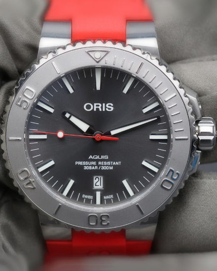 Oris Aquis Date Relief 43.5MM Grey Dial Rubber Strap (01 733 7730 4153)
