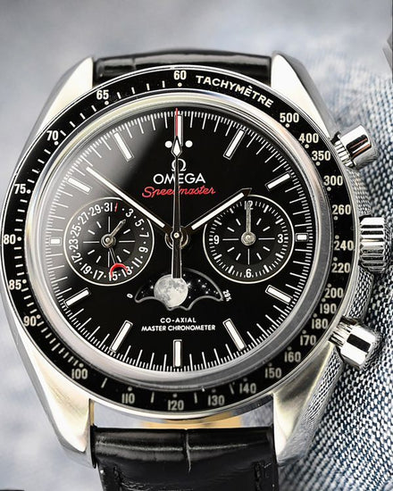 2022 Omega Speedmaster Moonphase 44.25MM Black Dial Leather Strap (304.33.44.52.01.001)