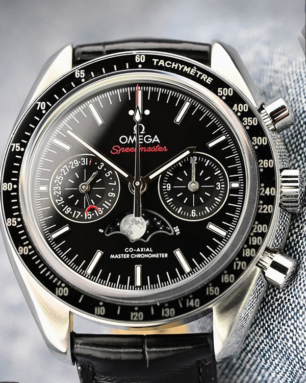 2022 Omega Speedmaster Moonphase 44.25MM Black Dial Leather Strap (304.33.44.52.01.001)