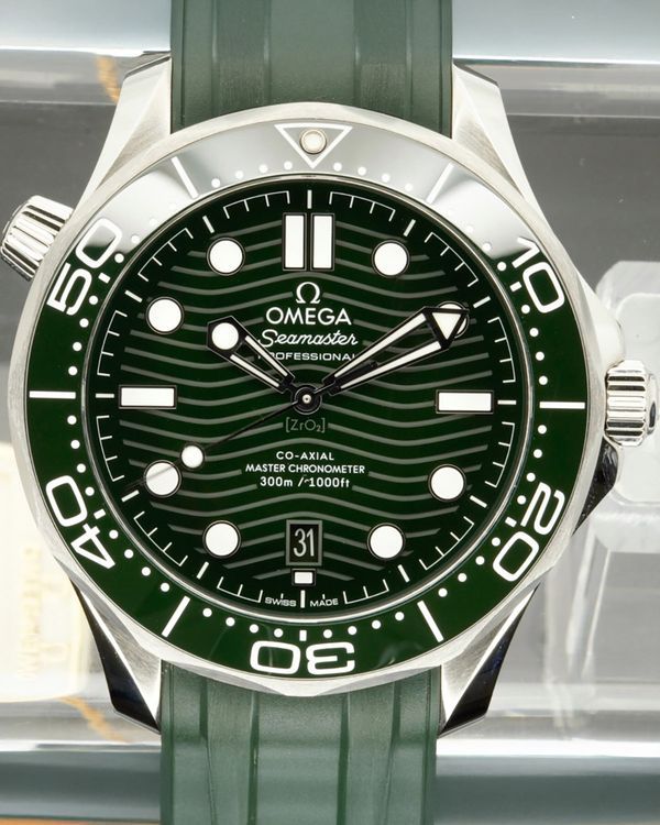 2026 Omega Seamaster Diver 300M 42MM Green Dial Rubber Strap (210.32.42.20.10.001)