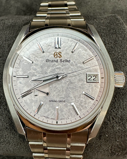 2023 Grand Seiko Heritage "Shunbun" 40MM Pink Dial Titanium Bracelet (SBGA413G)
