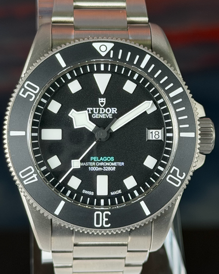 2025 Tudor Pelagos Ultra 43MM Black Dial Titanium Bracelet (2543C1A7NU)