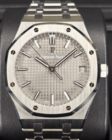2022 Audemars Piguet Royal Oak 41MM Rhodium Dial Steel Bracelet (15500ST.OO.1220ST.02)