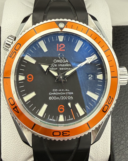 2014 Omega Seamaster Planet Ocean 600M 42MM Black Dial Rubber Strap (2209.50.00)