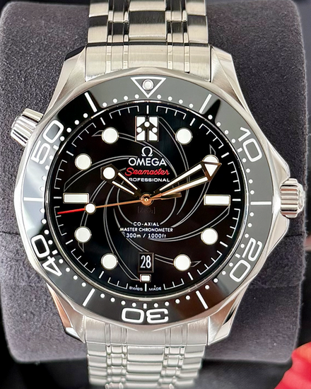 2020 Omega Seamaster Diver 300M "James Bond" L.E. 42MM Black Dial Steel Bracelet (210.22.42.20.01.004)