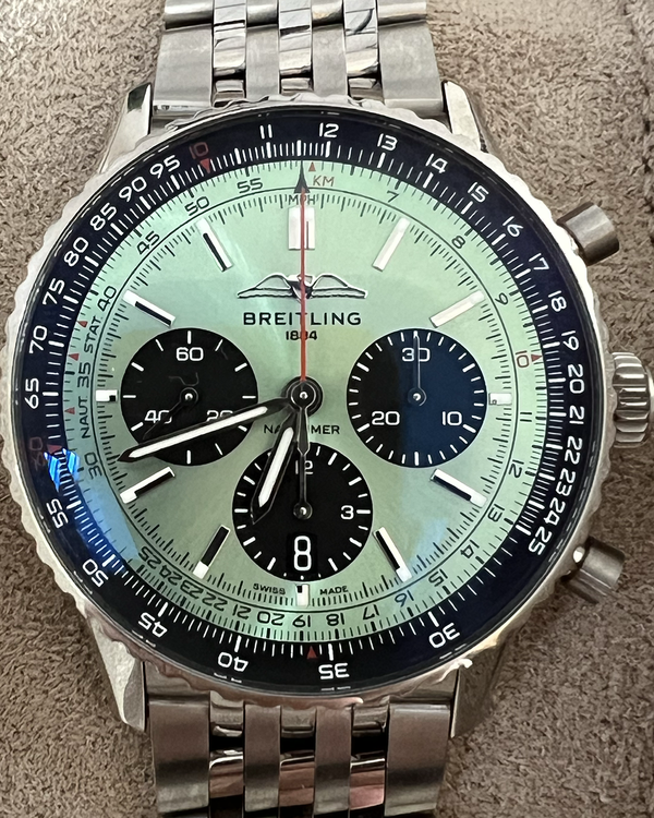 Breitling Navitimer 1 B01 Chronograph 43MM Green Dial Steel Bracelet (AB0138241L1A1)
