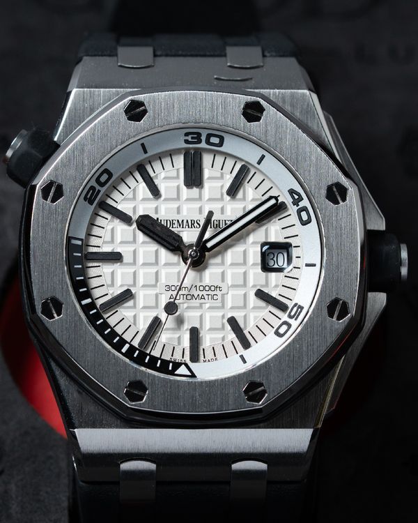 2017 Audemars Piguet Royal Oak Offshore Diver 42MM White Dial Rubber Strap (15710ST.OO.A002CA.02)