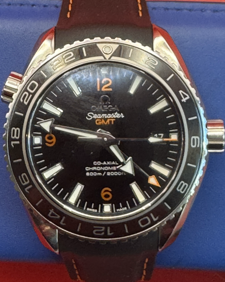 2021 Omega Seamaster Planet Ocean 600M 43.5MM Black Dial Rubber Strap (232.32.44.22.01.002)