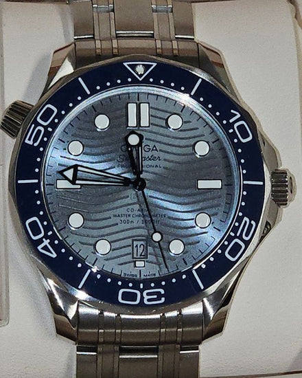 2022 Omega Seamaster Diver 300M 42MM Grey Dial Steel Bracelet (210.30.42.20.06.001)
