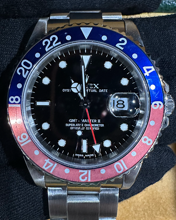 Rolex GMT-Master II "Pepsi" 40MM Black Dial Oyster Bracelet (16710)