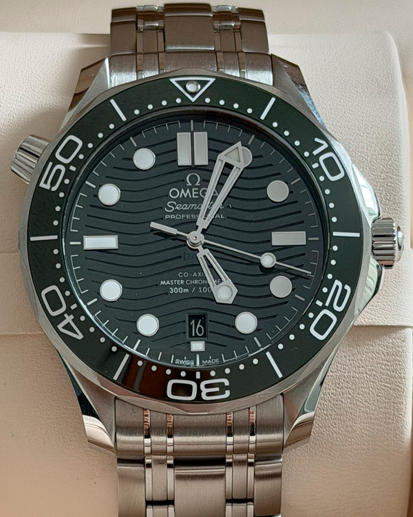 2023 Omega Seamaster Diver 300M 42MM Green Dial Steel Bracelet (210.30.42.20.10.001)