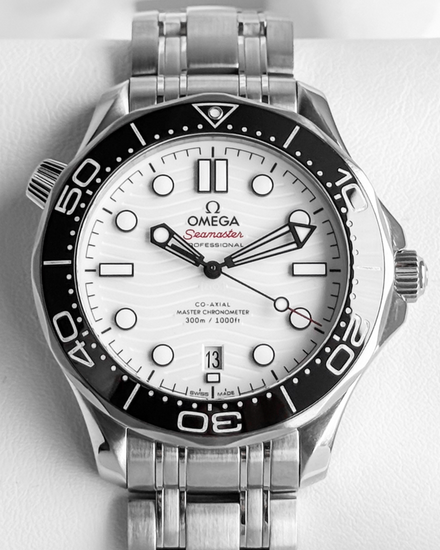 2024 Omega Seamaster Diver 300M 42MM White Dial Steel Bracelet (210.30.42.20.04.001)