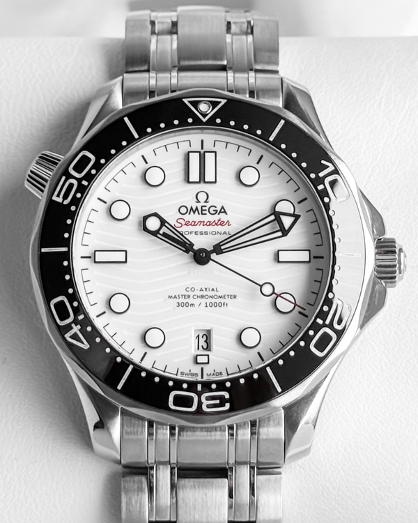 2024 Omega Seamaster Diver 300M 42MM White Dial Steel Bracelet (210.30.42.20.04.001)