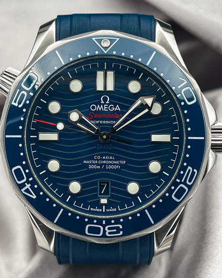 No Reserve - 2019 Omega Seamaster Diver 300M 42MM Blue Dial Rubber Strap (210.32.42.20.03.001)