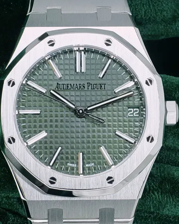 2025 Audemars Piguet Royal Oak 41MM Green Dial Steel Bracelet (15510ST.OO.1320ST.09)