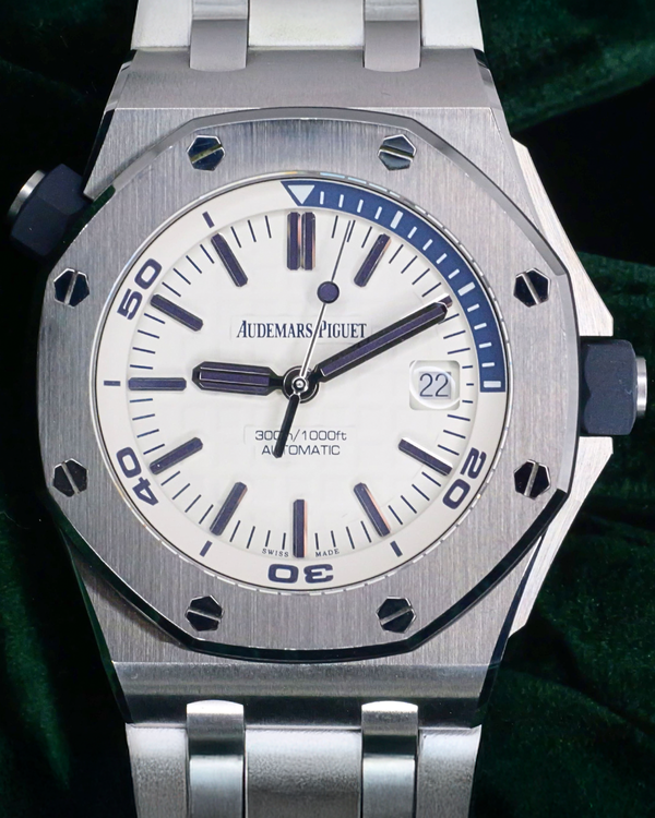 2021 Audemars Piguet Royal Oak Offshore Diver "Admiral" 42MM White Dial Rubber Strap (15710ST.OO.A010CA.01)