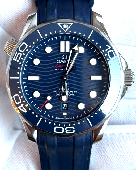 2020 Omega Seamaster Diver 300M 42MM Blue Dial Rubber Strap (210.32.42.20.03.001)