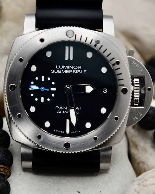 2018 Panerai Submersible 42MM Black Dial Rubber Strap (PAM00682)