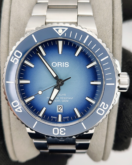 Oris Aquis Date "Lake Baikal" L.E. 43MM Blue Dial Steel Bracelet (01 733 7730 4175)